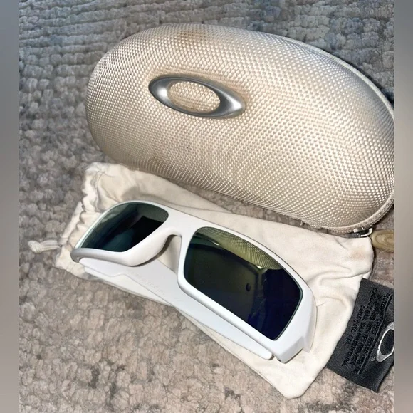 Oakley Gascan sunglasses - Picture 2 of 4